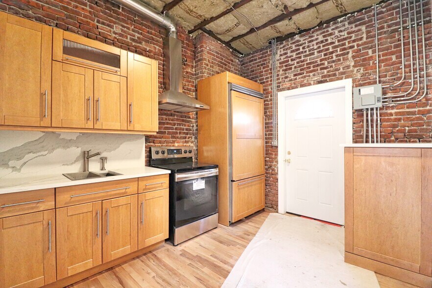More Photos Of 94 School St, Yonkers Storefront Retail Residential For Sale