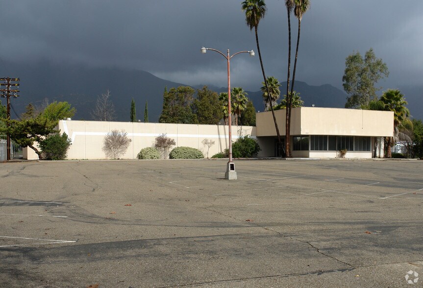 Primary Photo Of 1202 E Ojai Ave, Ojai General Retail For Sale