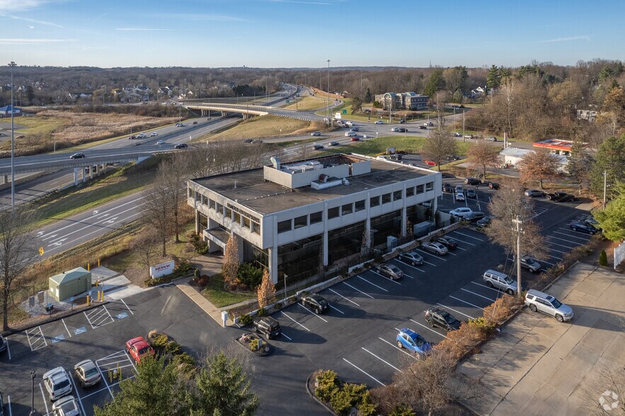More Photos Of 2620 Ridgewood Rd, Akron Office For Lease