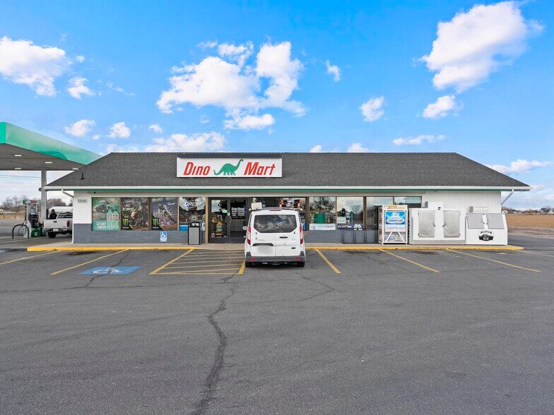 More Photos Of 5500 W 5500 S, Hooper Service Station For Sale