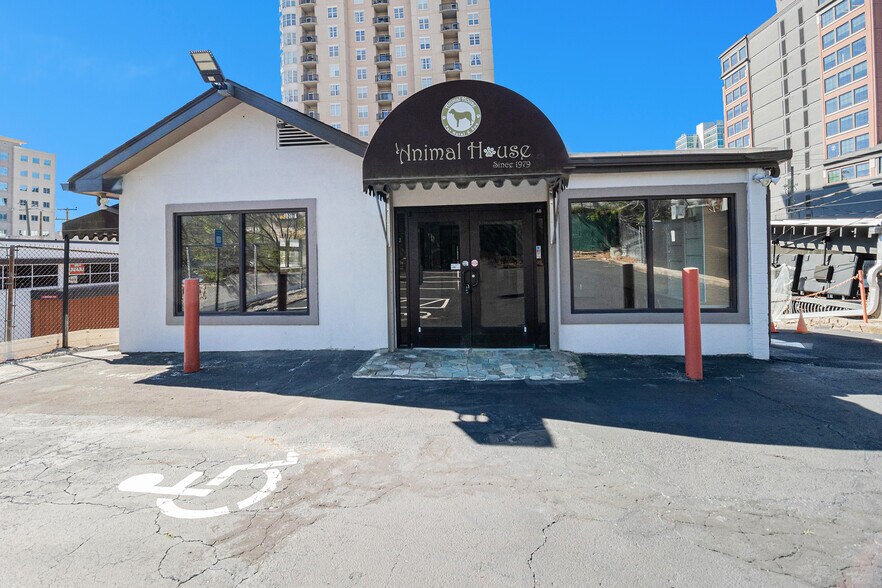 More Photos Of 324 E Paces Ferry Rd NE, Atlanta Storefront Retail Office For Sale