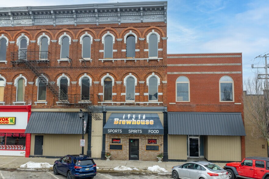 More Photos Of 127 S Broadway St, New Philadelphia Storefront Retail Office For Sale