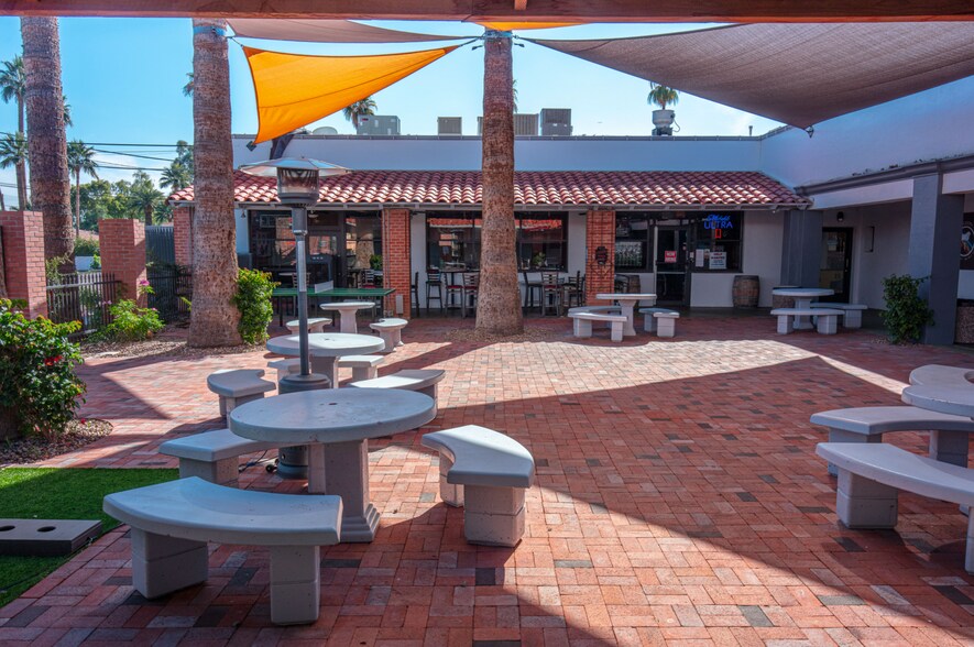 More Photos Of 2801-2829 N 15th Ave, Phoenix General Retail For Lease