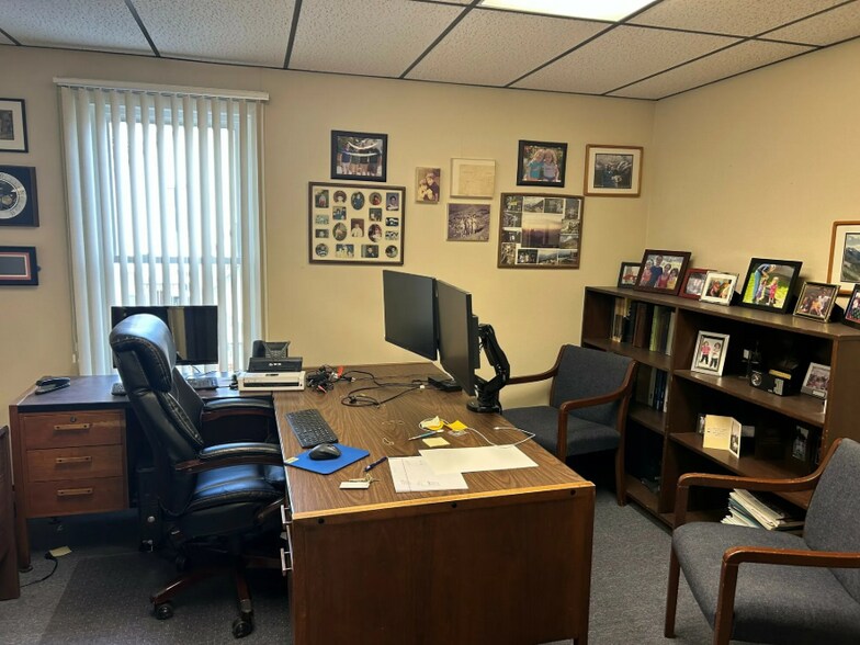 More Photos Of 76 Millbury St, Worcester Freestanding For Sale