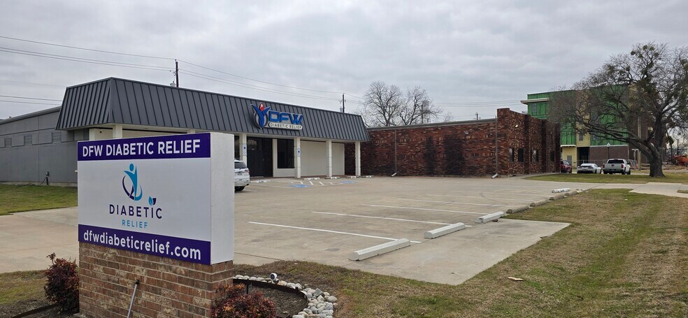 More Photos Of 208 N Highway 377, Roanoke Office For Lease