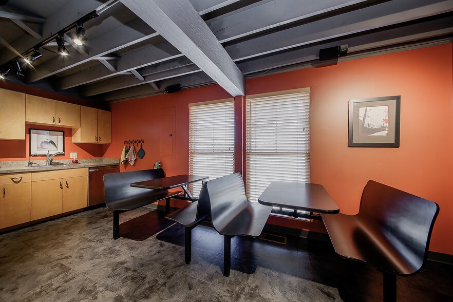 More Photos Of 5222 Main St, Downers Grove Office For Sale