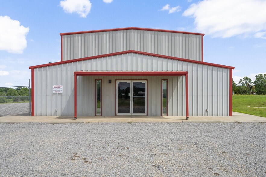 More Photos Of 1420 Virgil Anderson Dr, Drumright Industrial For Lease