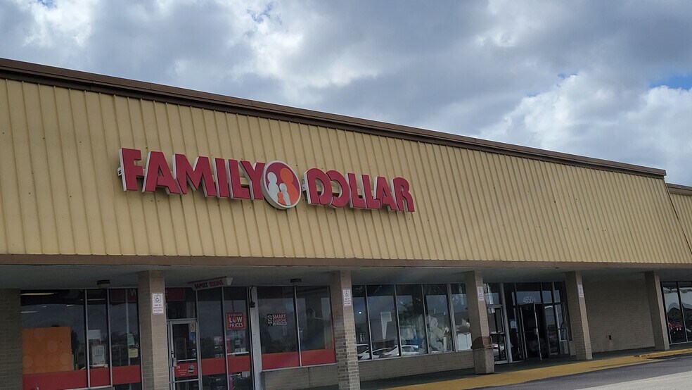 More Photos Of 4606-4666 S Cleveland Ave, Fort Myers Unknown For Lease