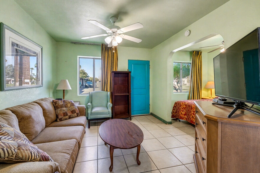 More Photos Of 537 S Country Club Dr, Mesa Hotel For Sale