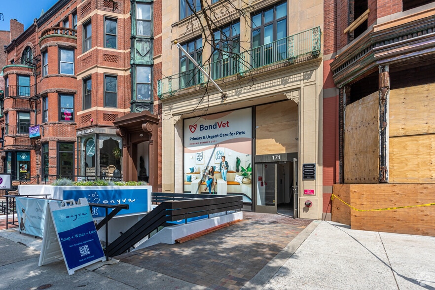More Photos Of 171 Newbury St, Boston Medical For Lease
