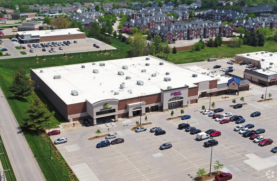 More Photos Of 86th St, Urbandale Unknown For Lease