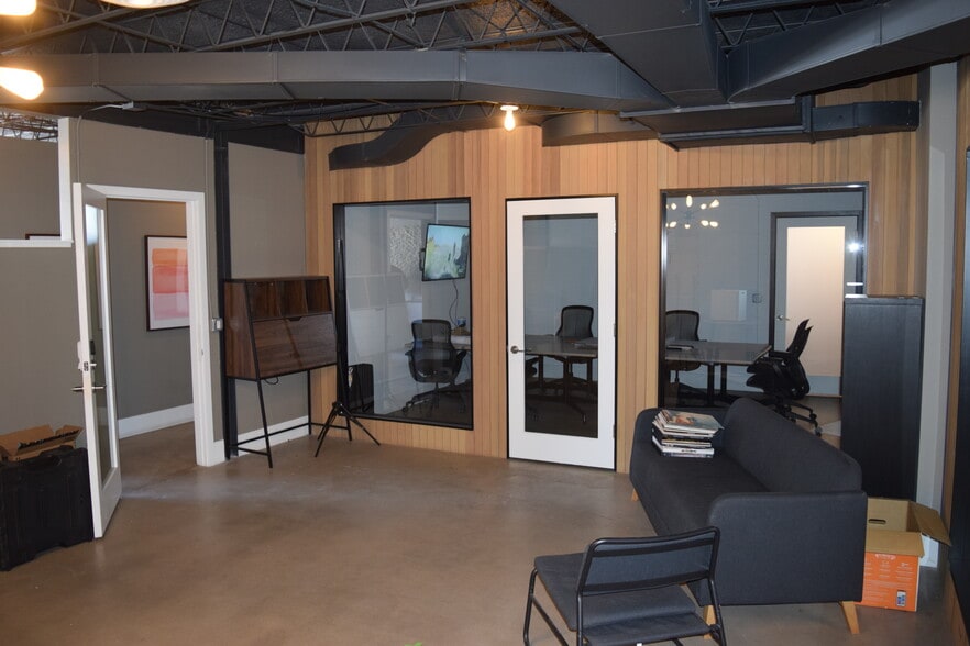 More Photos Of 1340 S Santa Fe Dr, Denver Office For Lease