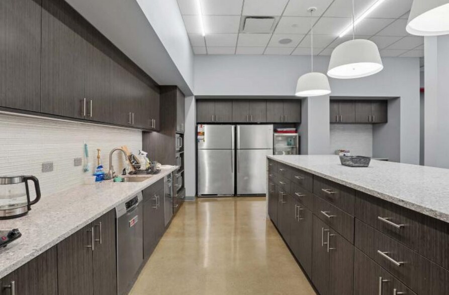 More Photos Of 13833 W Boulton Blvd, Mettawa Flex For Sale