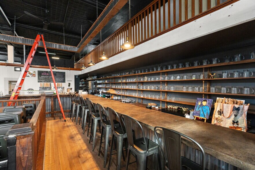 More Photos Of 10 N Bierma St, Wheatfield Bar For Sale