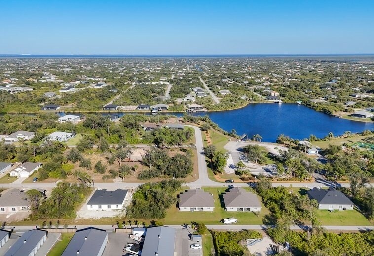 More Photos Of 10141 & 10143 Amicola St, Port Charlotte Apartments For Sale