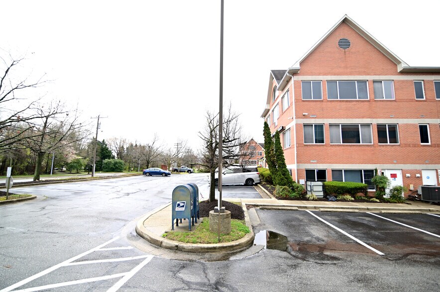More Photos Of 3000-3048 Mitchellville Rd, Bowie Medical For Lease
