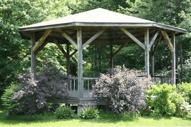 More Photos Of 885 Washington Mountain Rd, Washington Hotel For Sale