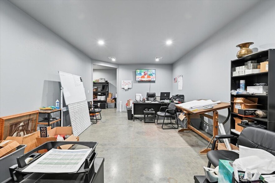 More Photos Of 22390 E 111th St, Broken Arrow Warehouse For Lease