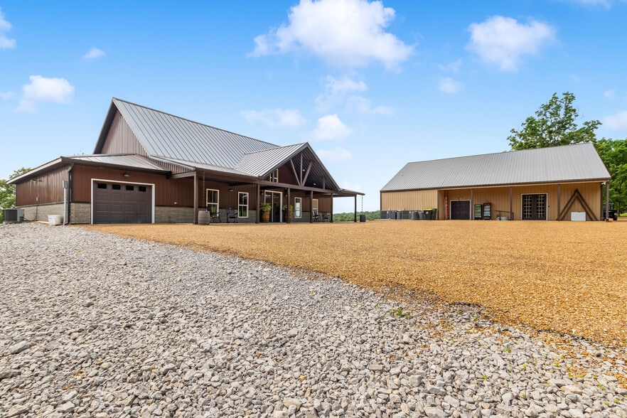 More Photos Of 1049 Oregon Rd, Lascassas Specialty For Sale