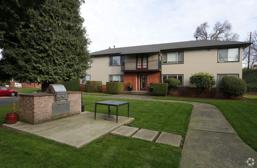 More Photos Of 1913 NE 73rd Ave, Portland Apartments For Sale