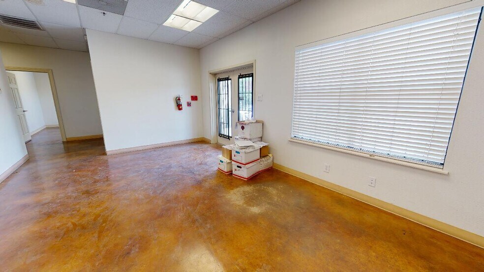 More Photos Of 11618 Nacogdoches Rd, San Antonio Warehouse For Lease