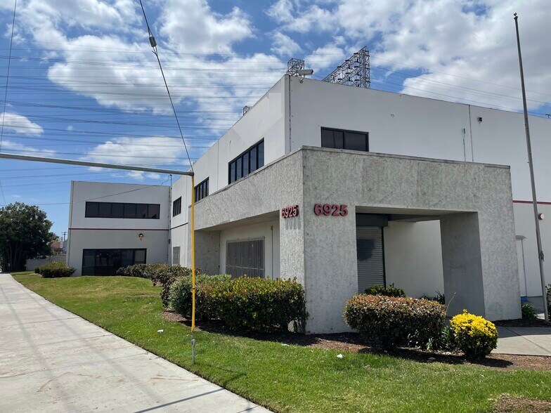 More Photos Of 6925 Atlantic Ave, Long Beach Warehouse For Lease