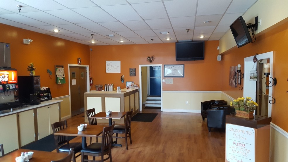 More Photos Of 99 Fortin Rd, Kingston Storefront For Lease