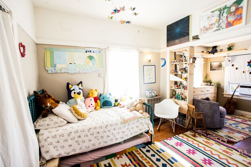 More Photos Of 219 John St, Oakland Apartments For Sale