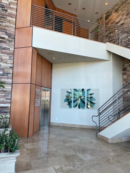 More Photos Of 925 Broadbeck Dr, Thousand Oaks Office For Lease