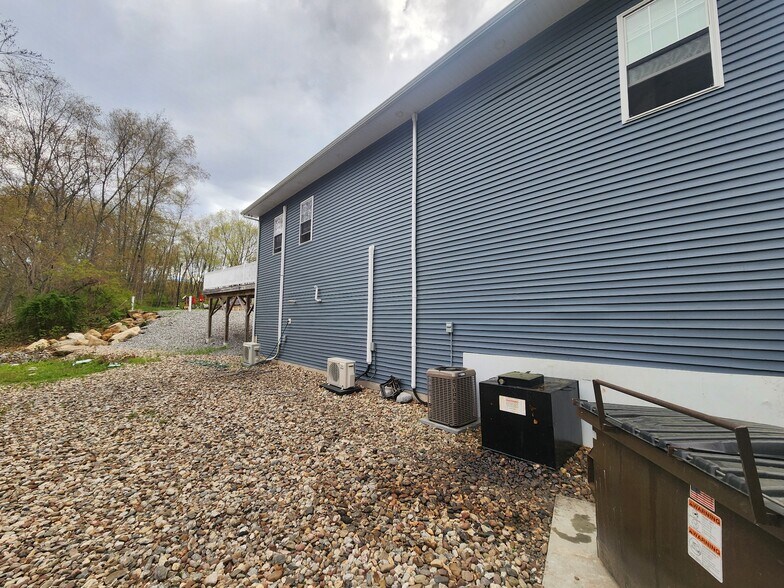 More Photos Of 605 Wolcott Rd, Wolcott Specialty For Sale