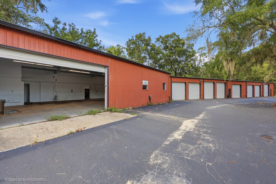 More Photos Of 4141 NW 6th St, Gainesville Warehouse For Sale