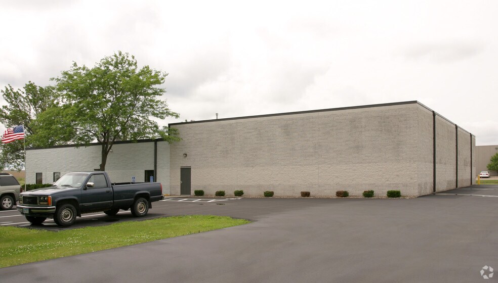 More Photos Of 21475 Heath Ave, Lakeville Manufacturing For Sale