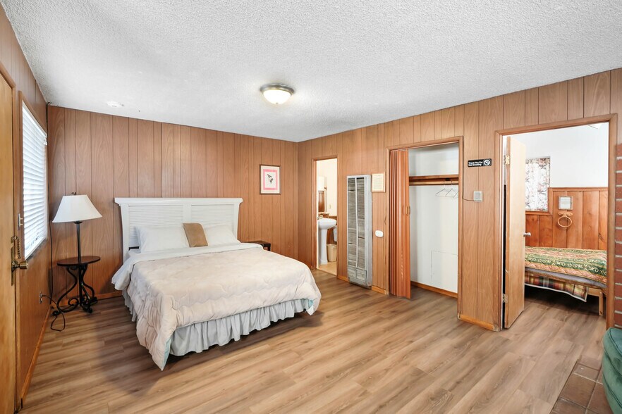 More Photos Of 1054-1098 State Highway 2, Wrightwood Hospitality For Sale