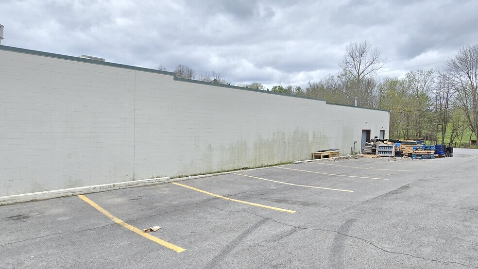 More Photos Of 219 S 2nd St, Central City Freestanding For Sale