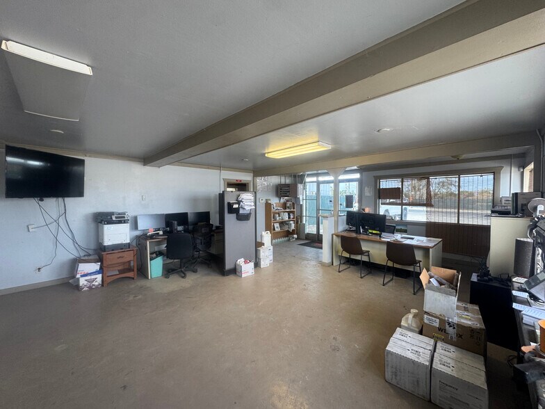 More Photos Of 500 Gummow Dr, Fallon Manufacturing For Sale