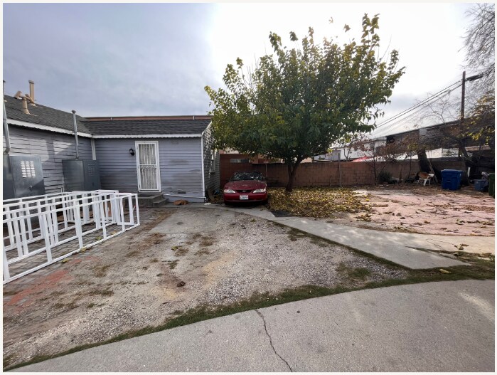 More Photos Of 6833 Simpson Ave, North Hollywood Land For Sale