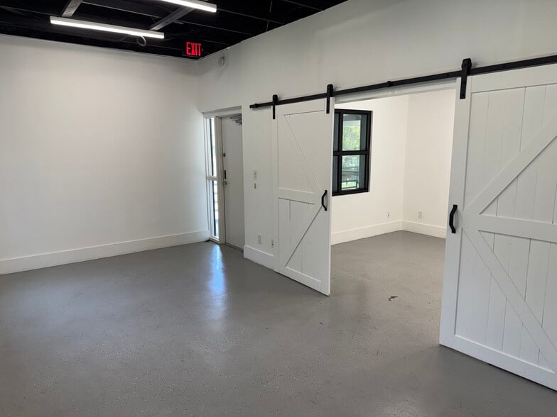 More Photos Of 120 E Marks St, Orlando Loft Creative Space For Lease