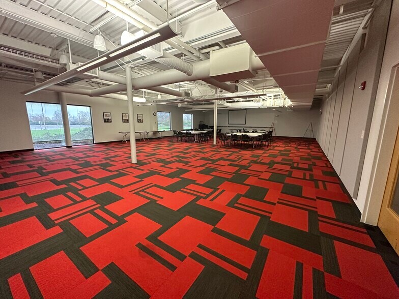 More Photos Of 7007 Discovery Blvd, Dublin Office For Sale