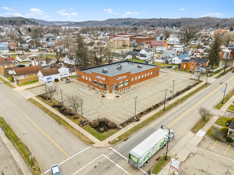 More Photos Of 735 N Water St, Uhrichsville Drugstore For Sale