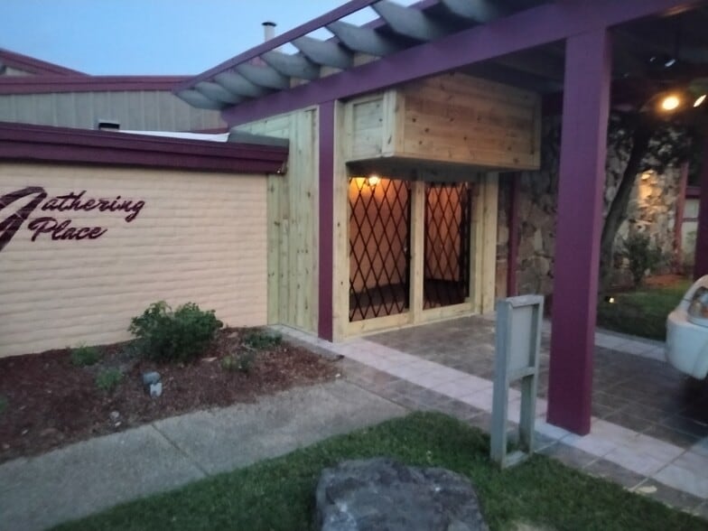 More Photos Of 2135 Democrat Rd, Memphis Restaurant For Sale