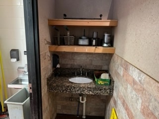 More Photos Of 321 Broadway, Hillsdale Freestanding For Sale