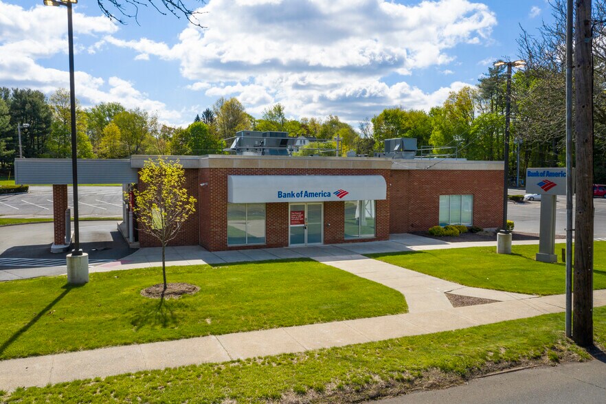 More Photos Of 1697-1699 Whitney Ave, Hamden Unknown For Lease