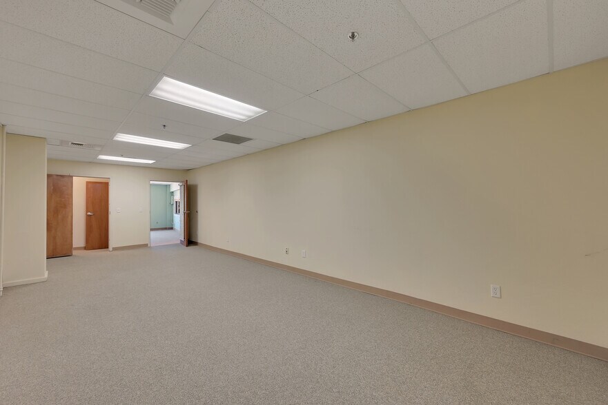 More Photos Of 103 D St, Marysville Office Residential For Sale