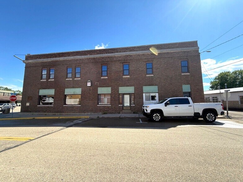 More Photos Of 125 N Main St, Marion Storefront Retail Residential For Sale