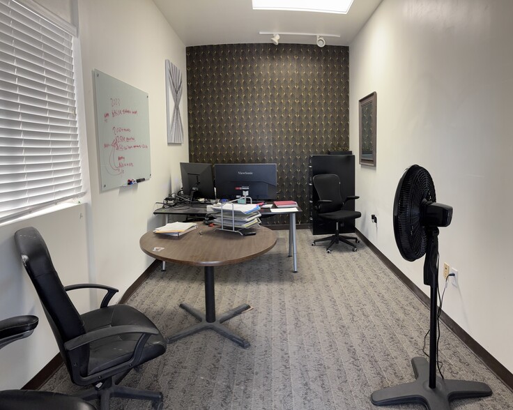 More Photos Of 3530-3560 S Main St, Salt Lake City Showroom For Lease