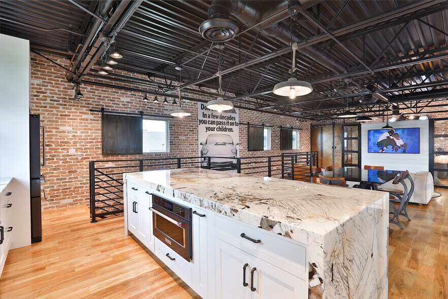 More Photos Of 1435 FM 1463 Rd, Katy Showroom For Sale