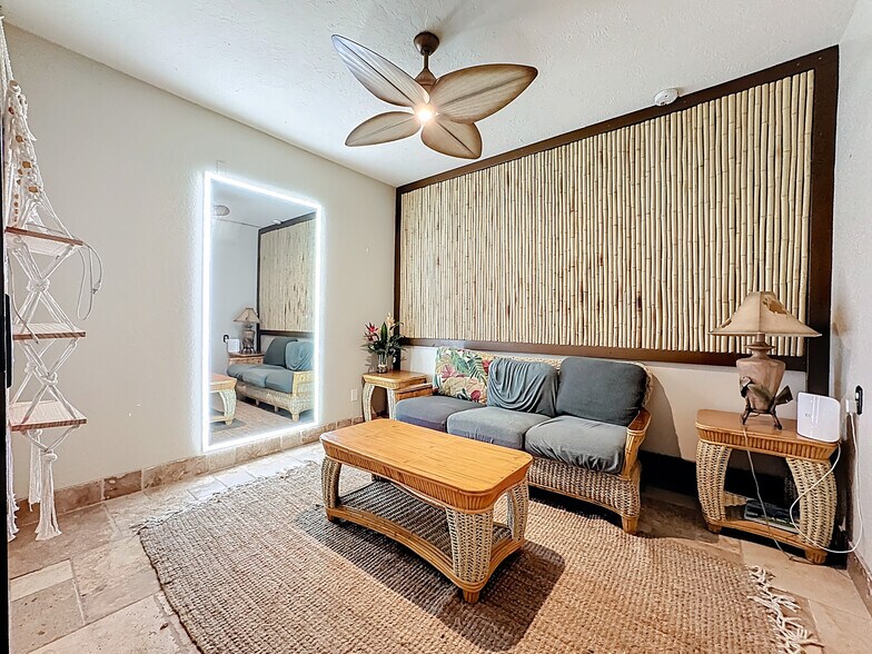 More Photos Of 1001 Manatee Ave, Bradenton Storefront Retail Office For Sale