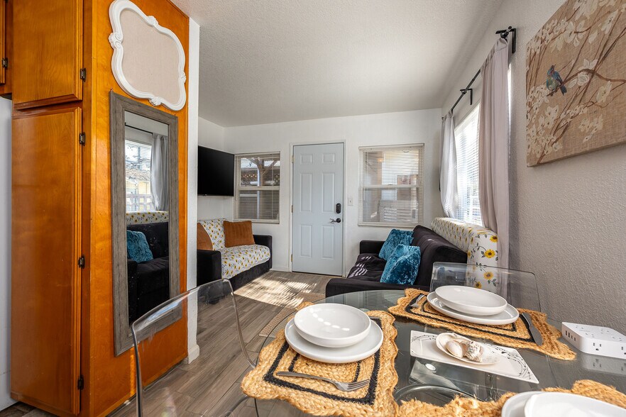 More Photos Of 830-832 Pismo Ct, San Diego Apartments For Sale