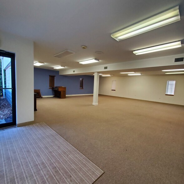 More Photos Of 32057 Beaver Run Dr, Salisbury Freestanding For Sale