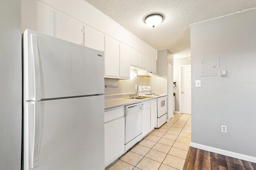 More Photos Of 5228 S Fox St, Littleton Apartments For Sale